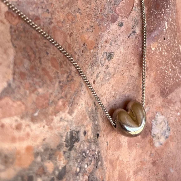 Xilo Heart Silver Necklace - Picture 10 of 11